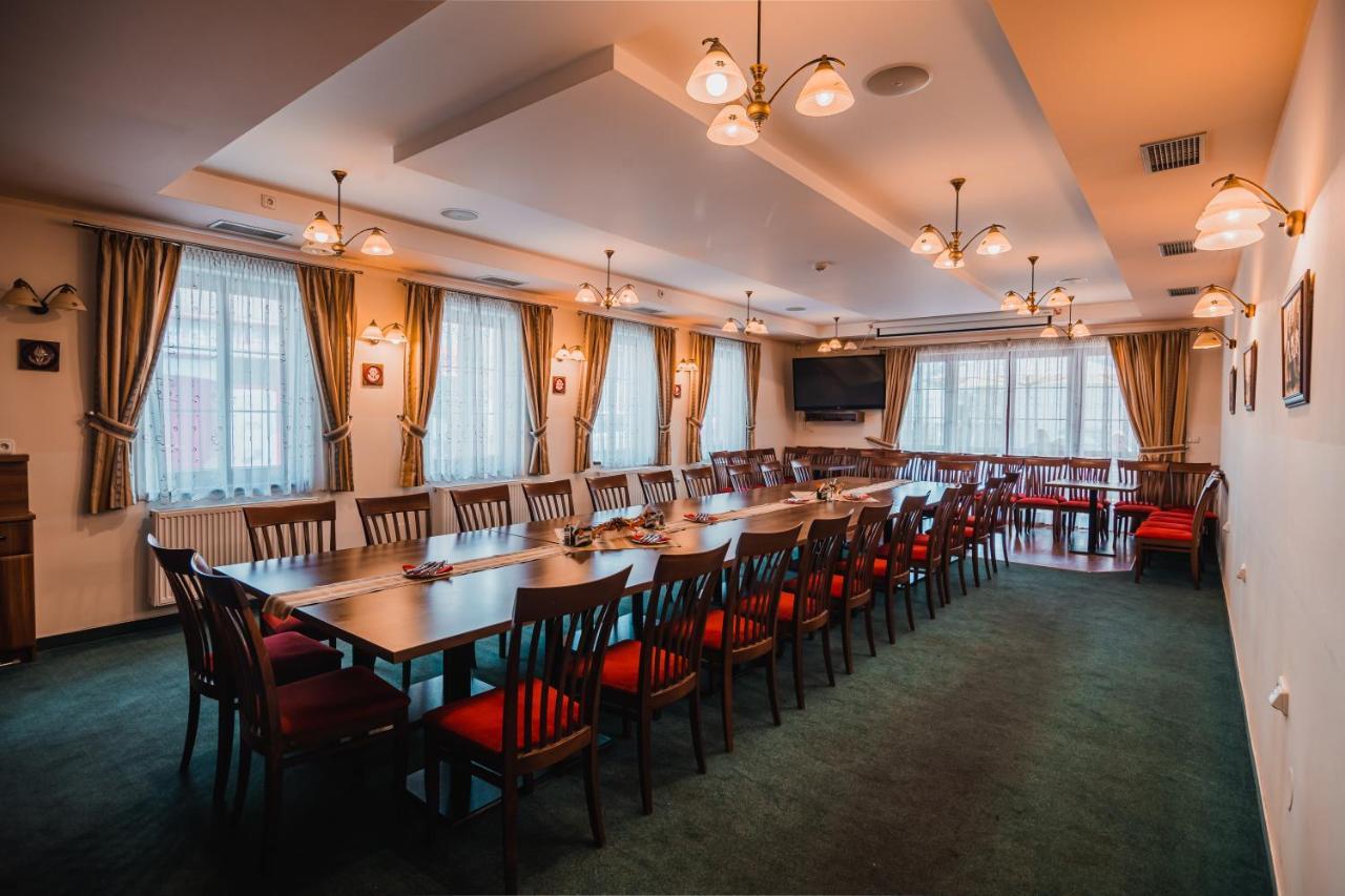 Hotel Krajka**** Vamberk Kültér fotó