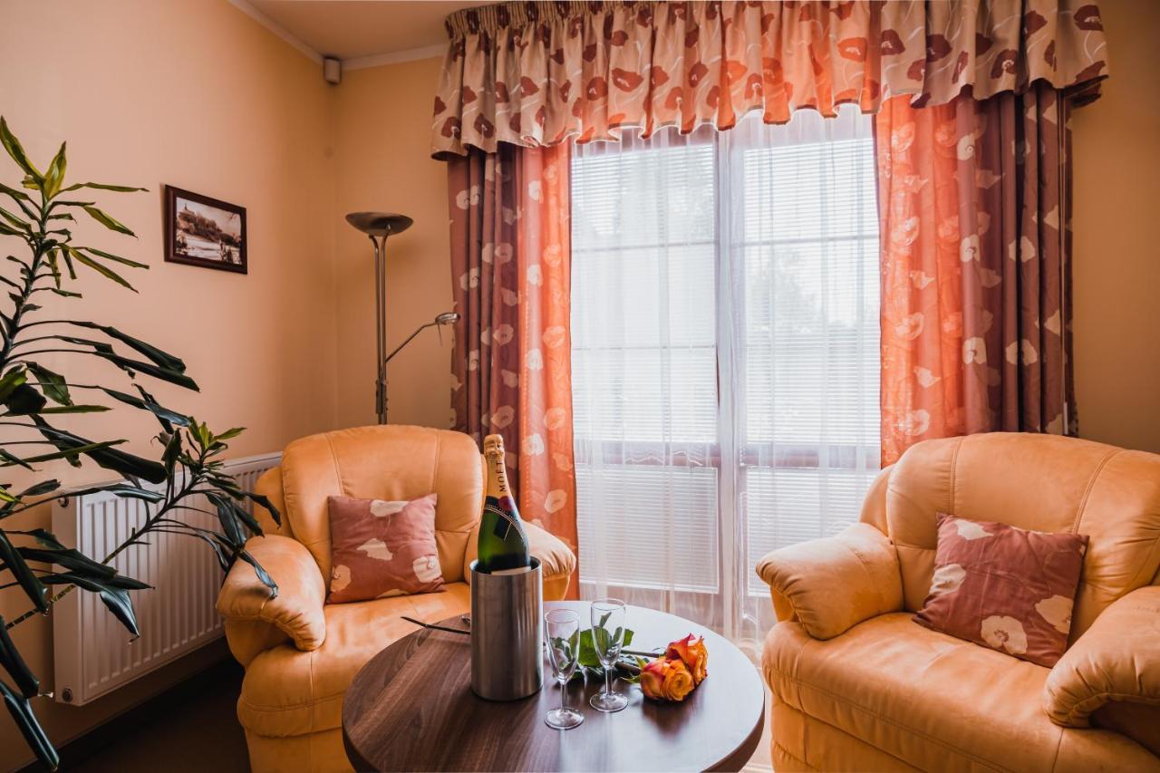 Hotel Krajka**** Vamberk Kültér fotó